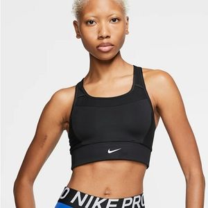 Black Nike Women's Swoosh Pocket Sports Bra